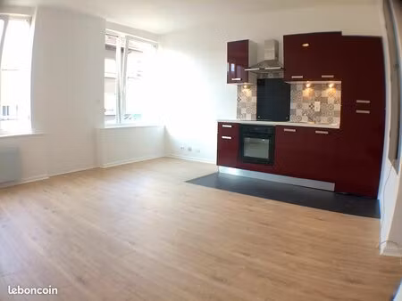 centre ville  f2 39m² avec terrasse