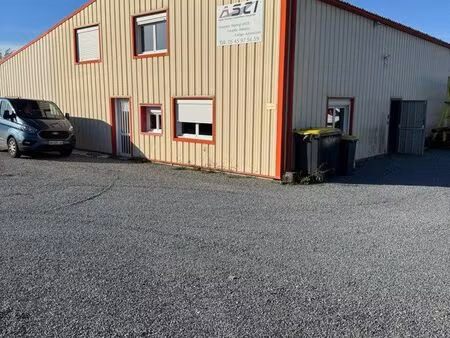 local  hangar  garage  stockage bureau  bâtiment entrepôt parking