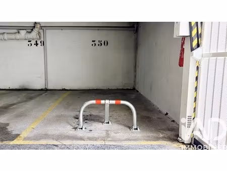 vente parking undefined m²