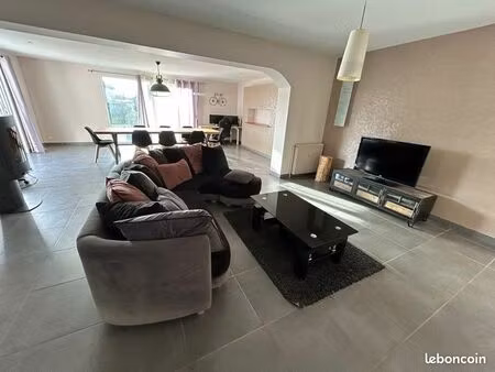 maison individuelle 5 pièces – 170 m² – terrain arboré de 2 200 m²