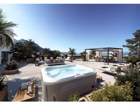 a visiter  tres rare  4 pieces toit terrasse de 260 m2 vue mer + double garage