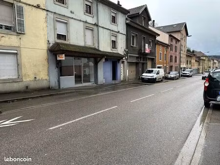 local commercial 73 m²