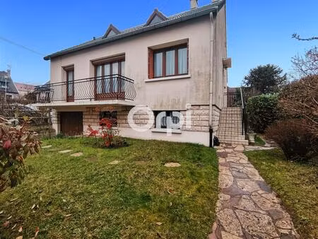 maison fosses 6 pièce(s) 118 m2. terrain : 390 m²