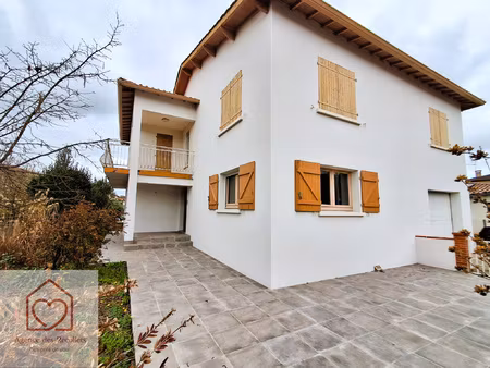 maison avec jardin et garage