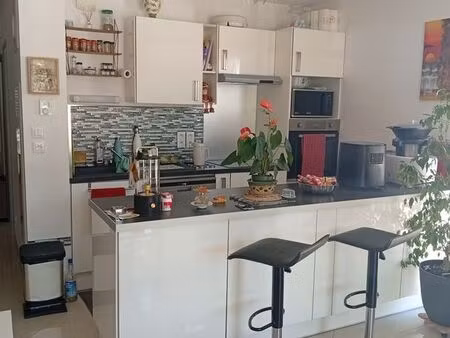 appartement traversant t3 climatisé à gruissan