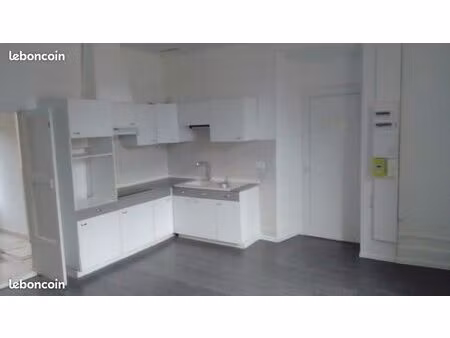 appartement t2 - 37 m2 - centre espéraza