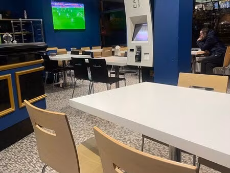 ◊ à vendre – restaurant / pizzeria – +50 places – licence iv – logement inclus