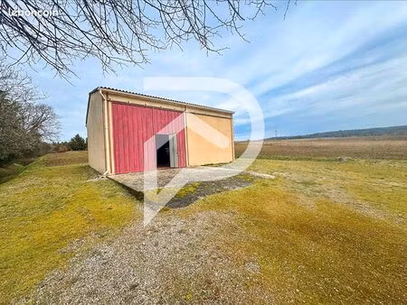 local 100 m² treville