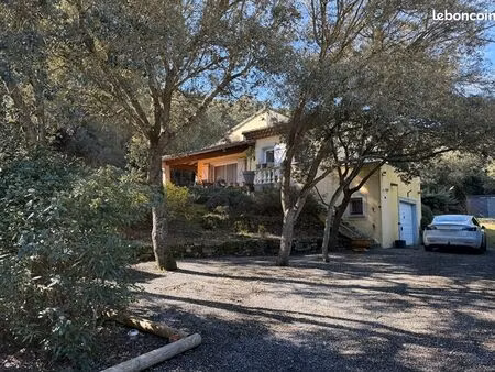 propriété 5 pièces 142 m²