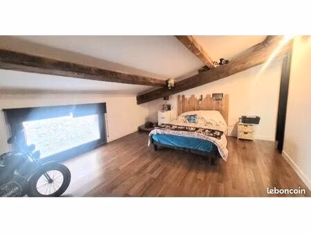 grande maison de village