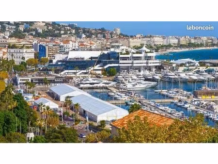 bail a céder local entièrement rénové