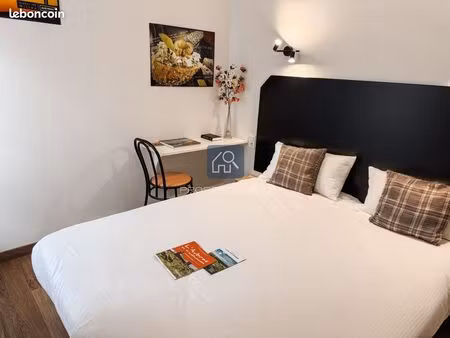 maison 23 pièces 873 m²