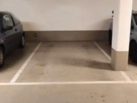 place de parking (résidence sécurisée)