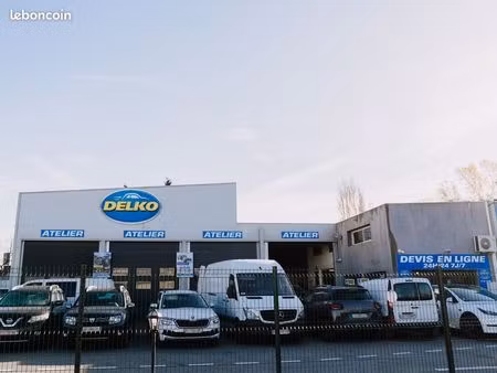 garage automobile  garage 350 m² drap