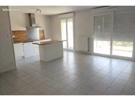 appartement 86 m2 t4 avec jardin privatif de 485 m2