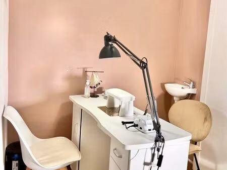 cabinet manucure tout équipé - nice port (rue barla)