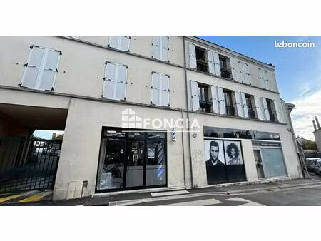 draveil - local commercial de 73m2 vendu loué