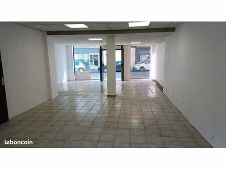 local commercial 85m2