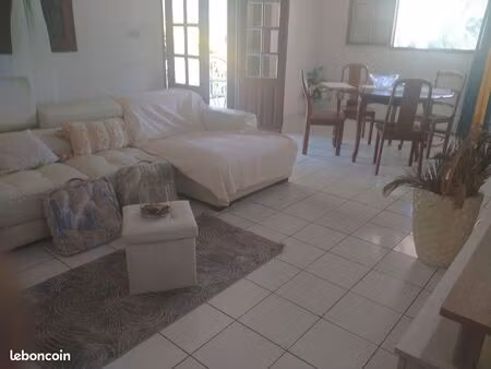 f4 à louer aux abymes