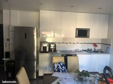 aparentemente f2 à montfermeil franceville