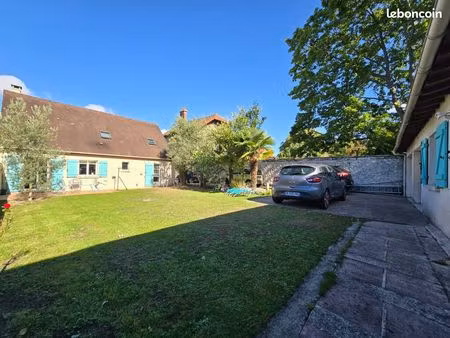 maison 8 pièces 180 m²