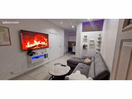 bureau 45 m² villepinte