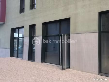 local commercial 118 m²