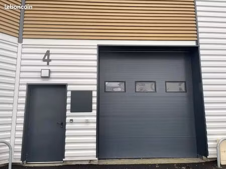 local d'activité 160 m²