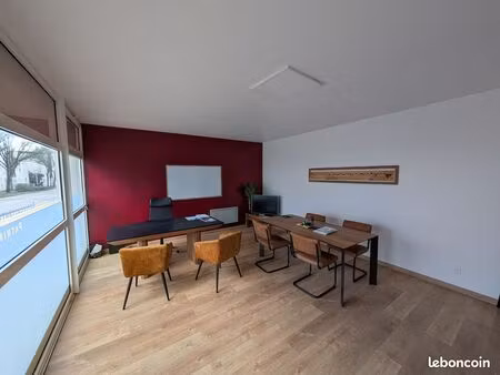 local commercial la rochelle