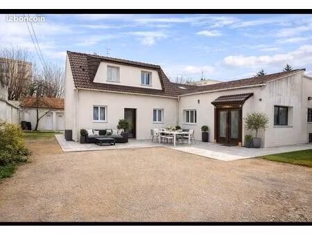 maison familiale 8 pièces – 170 m² avec dépendances – bobigny