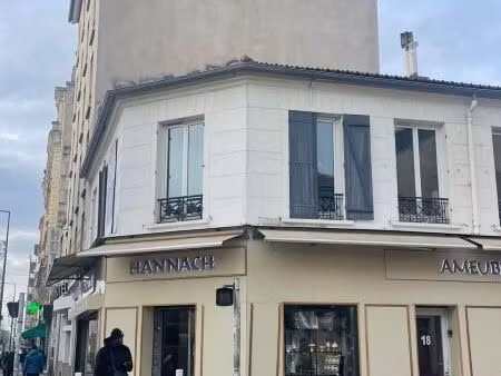 local commercial 281 m²