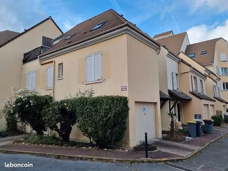 maison de ville 4 pièces 80 m²