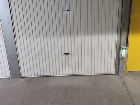 parking/box 13 m² évry courcouronnes
