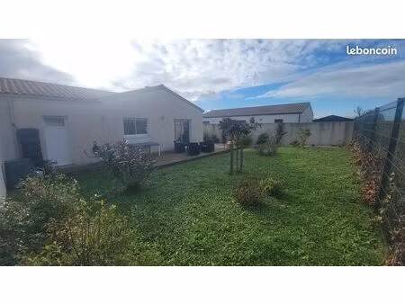 maison récente de plain pied  4 chambres - la jarne