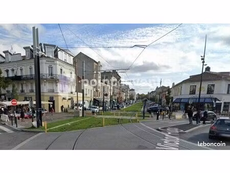 local commercial 450 m²