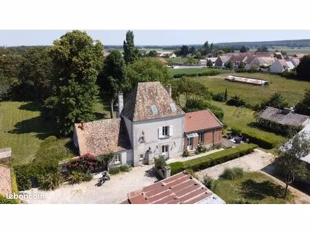 maison de maître 160 m² rénovée – parc 8034 m² – dépendance