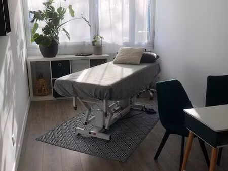 location 2 bureaux thérapeute - montreuil