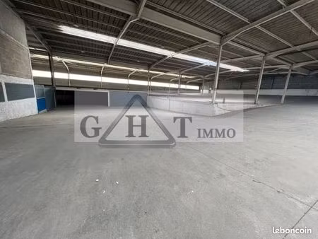 local industriel 1 110 m²