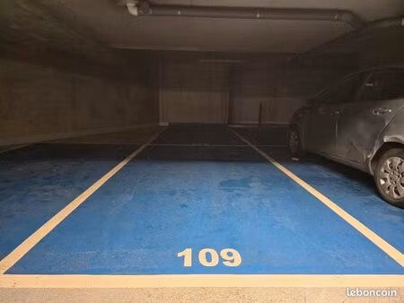 parking 28 m² creteil