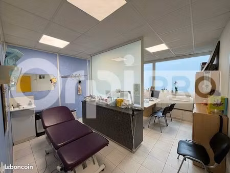 local commercial 254 m²