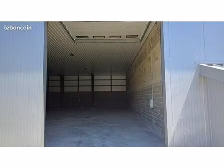local de stockage à louer