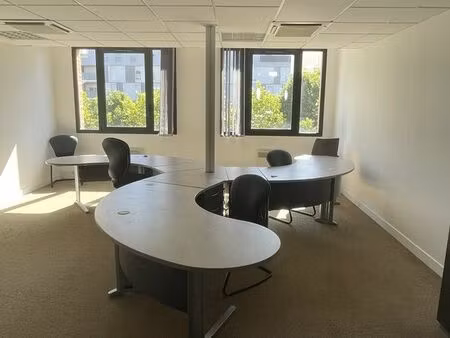 bureaux 47 m² évry-courcouronnes