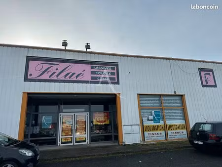 local commercial 666 m² rochefort