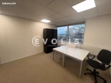 bureaux 137 m²