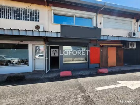 local 82 m² baie mahault