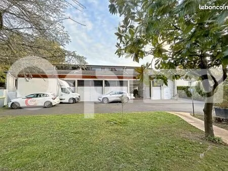 local commercial 636 m²