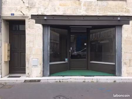 local commercial rochefort