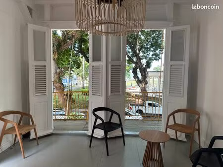 bureau disponible au centre d'affaires des victoires