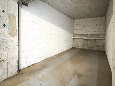 parking/box issy-les-moulineaux