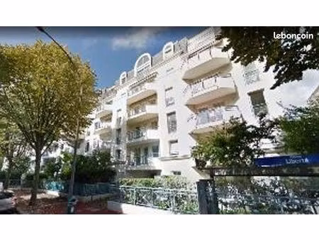 parking 10 m² chatillon